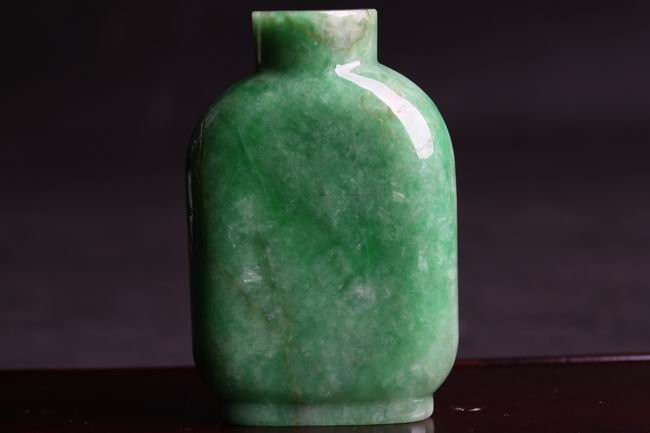 翡翠鼻煙壺