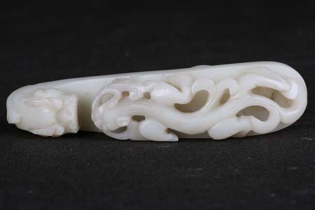 白玉龍鉤